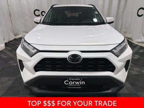 Used 2025 Toyota RAV4 XLE AWD/4WD image 2