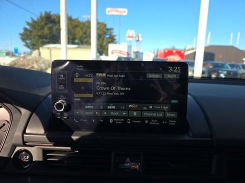 Certified 2025 Honda Pilot TrailSport image 13