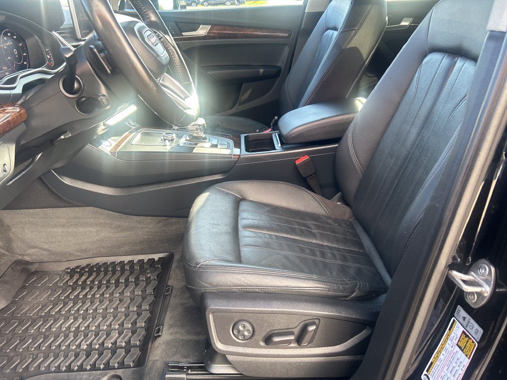 Used 2018 Audi Q5 2.0T Premium Plus w/ Premium Plus Package AWD/4WD image 10
