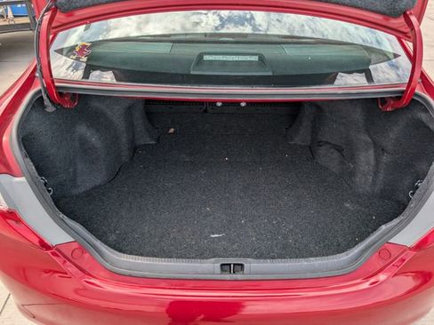 Used 2014 Toyota Camry SE FWD image 12