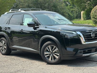 New 2025 Nissan Pathfinder SL
