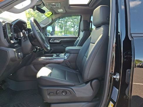 Certified 2025 Chevrolet Silverado 2500 LTZ w/ LTZ Convenience Package AWD/4WD image 14