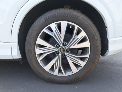 Used 2023 Audi Q4 e-tron Premium Plus w/ Premium Plus image 7