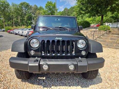 Used 2015 Jeep Wrangler Unlimited Sport w/ Quick Order Package 24S AWD/4WD image 2