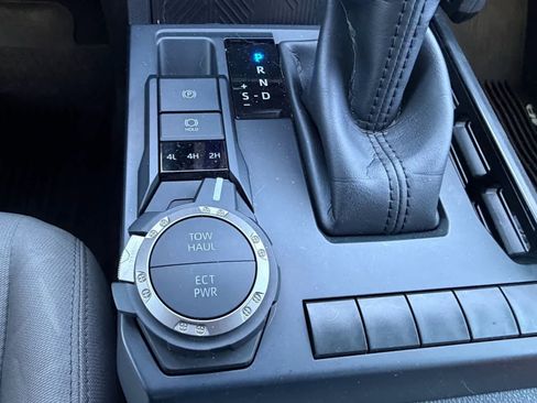 Used 2024 Toyota Tacoma SR5 image 15