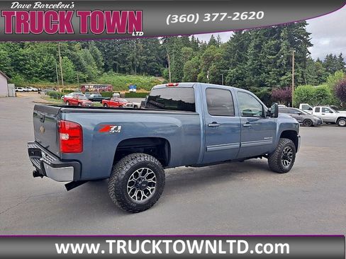 Used 2010 Chevrolet Silverado 2500 LTZ w/ Convenience Package image 3