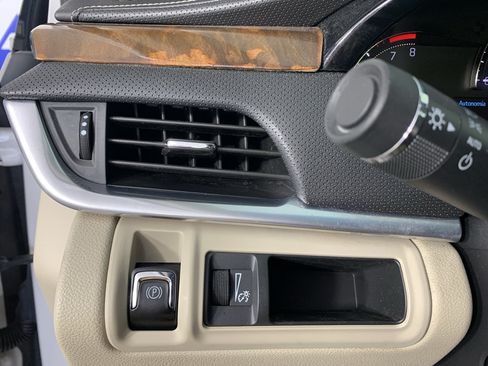 Used 2018 Cadillac XTS Luxury FWD image 15