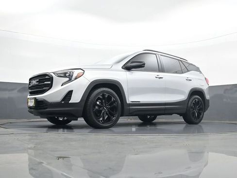 Used 2021 GMC Terrain SLE w/ Driver Convenience Package FWD image 21