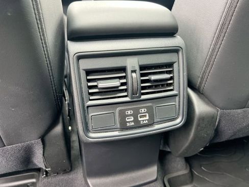 Used 2025 Subaru Forester Premium AWD/4WD image 21