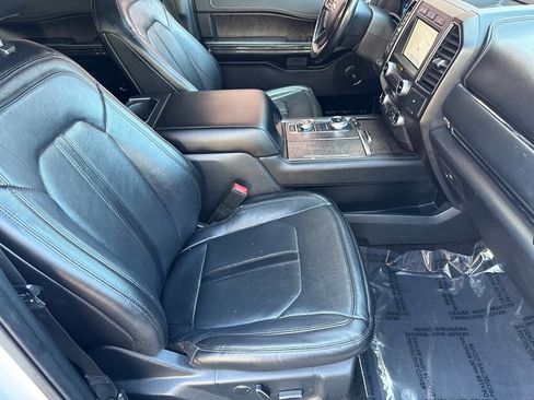 Used 2020 Ford Expedition Max Limited image 17