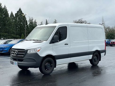 Used 2023 Mercedes-Benz Sprinter 144 Cargo image 7