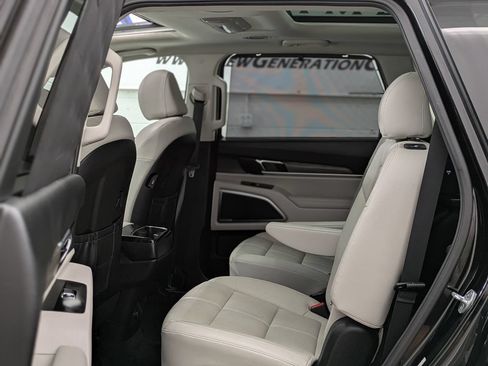 Used 2022 Kia Telluride SX w/ Nightfall Edition Package AWD/4WD image 15