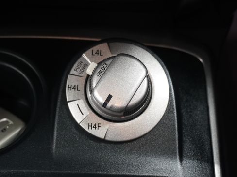 Used 2012 Toyota 4Runner Limited AWD/4WD image 21