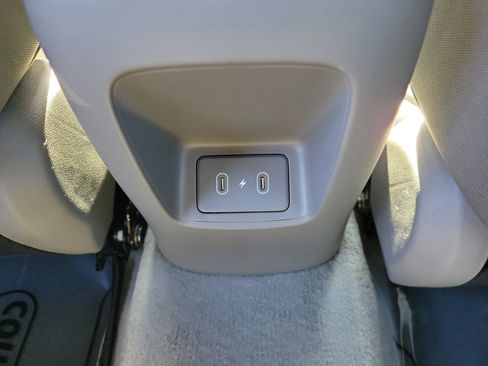 New 2026 Hyundai Elantra SEL FWD image 8