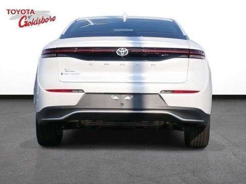 Used 2026 Toyota Crown XLE image 7