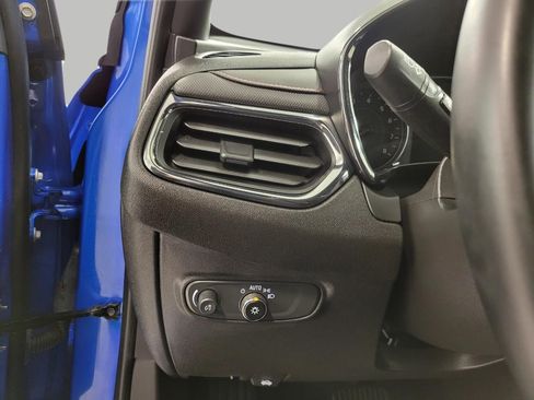 Used 2024 Chevrolet Equinox RS w/ LPO, Floor Liner Package AWD/4WD image 10