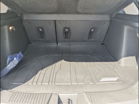 New 2026 Chevrolet Trax LT w/ Midnight Edition FWD image 15