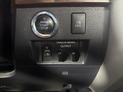 Used 2021 Toyota Tundra Limited w/ TRD Off-Road Package image 16