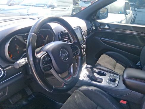 Used 2020 Jeep Grand Cherokee Trailhawk AWD/4WD image 13
