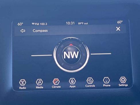 Used 2020 Jeep Cherokee Latitude Plus w/ Comfort/Convenience Group AWD/4WD image 18