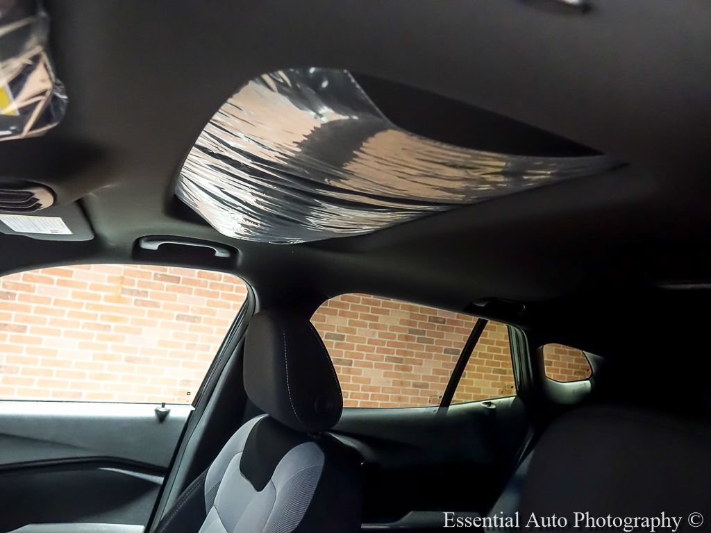 New 2026 Chevrolet Trax RS w/ Sunroof Package FWD image 12