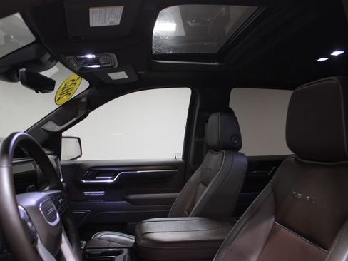 Used 2025 GMC Sierra 1500 Denali w/ Denali Reserve Package image 3