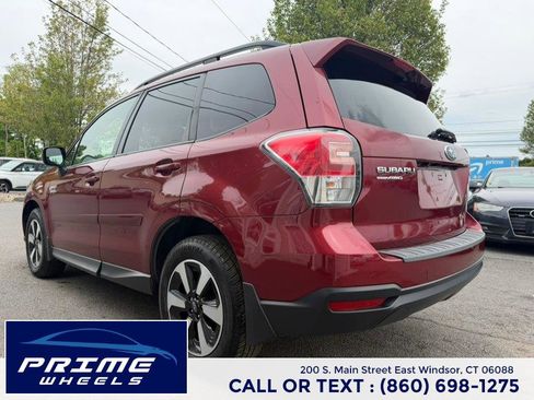 Used 2017 Subaru Forester 2.5i Premium w/ All-Weather Package AWD/4WD image 5