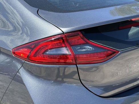 Used 2018 Hyundai Ioniq Limited FWD image 8