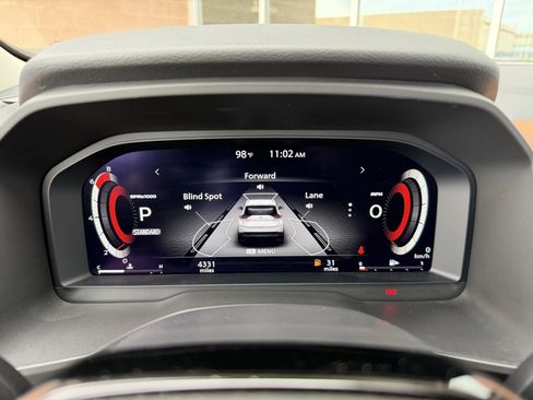 Used 2025 Nissan Rogue Platinum w/ Platinum Premium Package FWD image 18