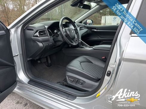 Used 2023 Toyota Camry SE FWD image 12