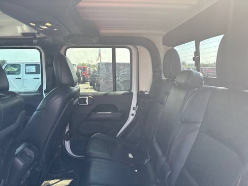 Used 2020 Jeep Gladiator Rubicon AWD/4WD image 14