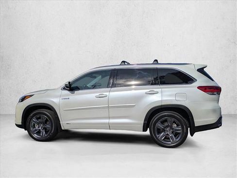Used 2019 Toyota Highlander Limited Platinum image 8