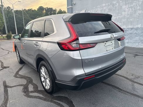 Used 2023 Honda CR-V EX image 5