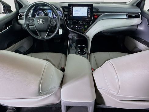 Used 2021 Toyota Camry SE w/ Carpet Mat Package (TMS) image 13