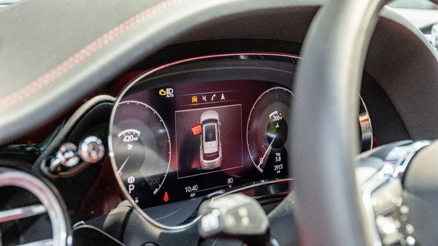 Used 2023 Bentley Bentayga AWD/4WD image 40