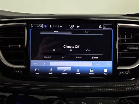 New 2026 Chrysler Pacifica Select FWD image 26