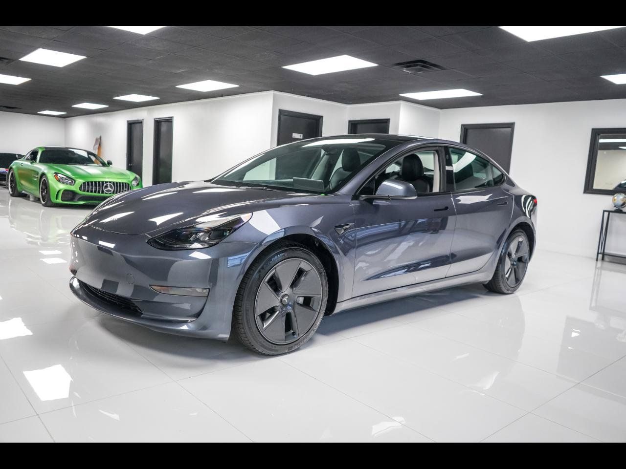 Used 2023 Tesla Model 3 Standard Range RWD image 1