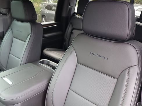 New 2026 GMC Sierra 2500 Denali w/ Denali Reserve Package image 15