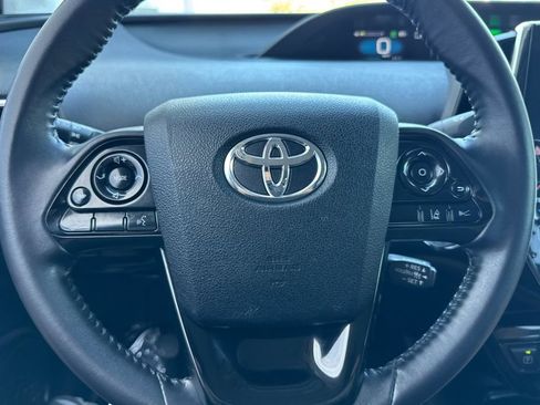 Used 2022 Toyota Prius Prime XLE FWD image 22