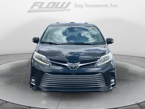 Used 2020 Toyota Sienna Limited Premium AWD/4WD image 3