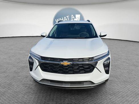 Certified 2024 Chevrolet Trax LT image 9