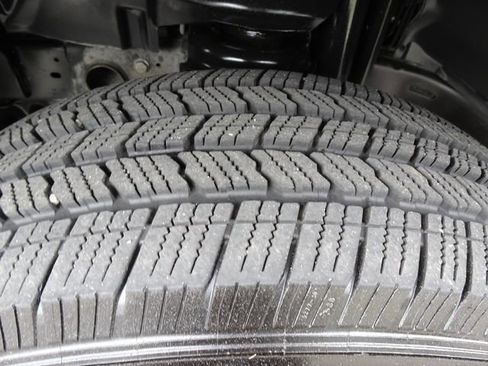 Used 2018 Jeep Wrangler Unlimited Sport S AWD/4WD image 36