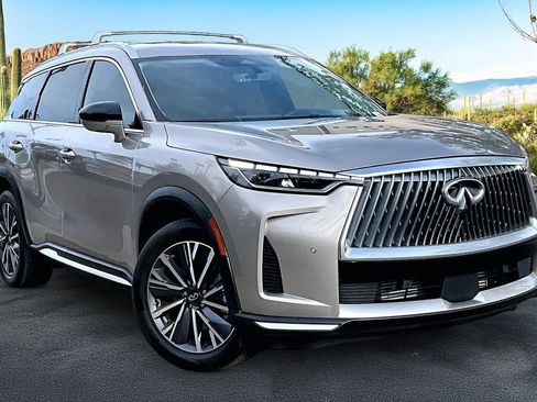 Used 2026 INFINITI QX60 Luxe w/ Cargo Package FWD image 12