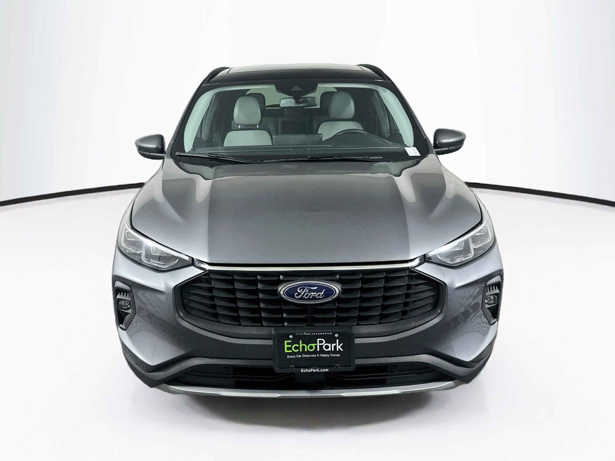Used 2025 Ford Escape Platinum AWD/4WD image 2