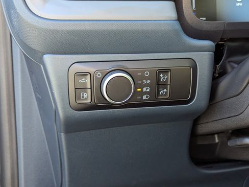 Used 2025 Ford Maverick XL image 16