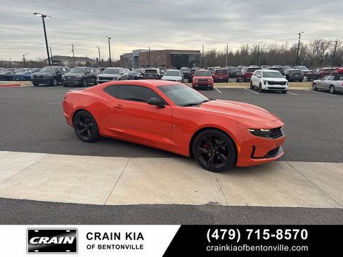 Used 2020 Chevrolet Camaro LT image 23