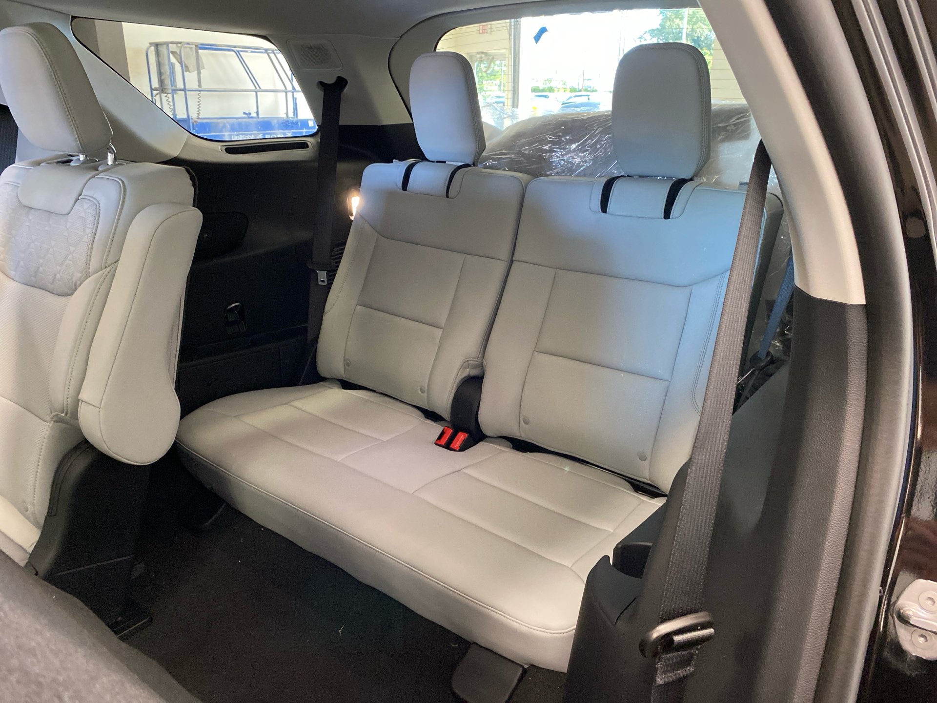 New 2026 Ford Explorer Platinum w/ LUX Leather Package AWD/4WD image 10