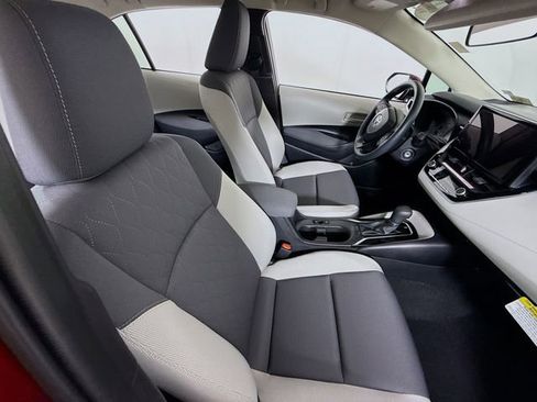 Certified 2025 Toyota Corolla LE image 24