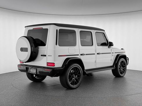 Used 2025 Mercedes-Benz G 63 AMG 4MATIC image 5
