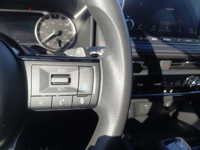 Used 2023 Nissan Rogue SV FWD image 28